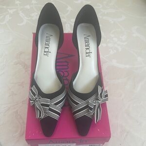 Brand New Amanda Black and White Bow Women's Shoes and Matching Purse